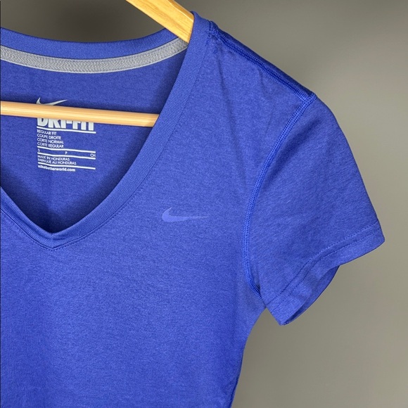 NWOT Nike DriFit Top - Picture 3 of 6